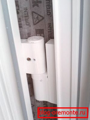 Mesto vijaka, ki pritrjuje zanko vijaka Mesto vijaka, ki pritrjuje zanko vijaka