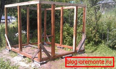 Arbor okvir z dvostransko streho