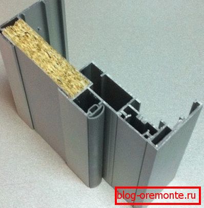 Profil aluminija za steklena vrata s toplotno izolacijo znotraj