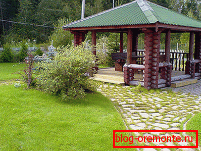 Paviljon s krovno streho