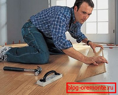 Nežno snemanje laminatne plošče s ključavnico Nežno snemanje laminatne plošče s ključavnico