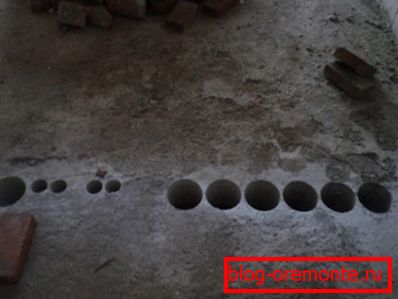 Diamantno vrtanje lukenj v betonu za popravilo podzemnih komunikacij Diamantno vrtanje lukenj v betonu za popravilo podzemnih komunikacij