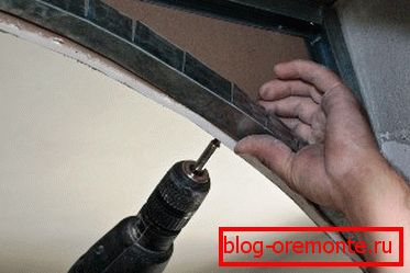 Jaz sem krepim арку suhi zid na hodniku