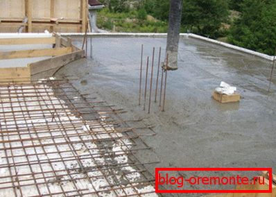 Armature vam omogoča, da zgradite tudi stropni betonski strop Armature vam omogoča, da zgradite tudi stropni betonski strop