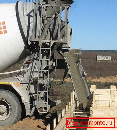 Betonski mešalec - stroj za betoniranje Betonski mešalec - stroj za betoniranje