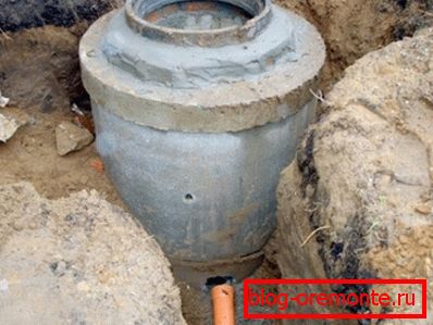 Litvanski obroč, zamazan s cementno malto. Litvanski obroč, zamazan s cementno malto.