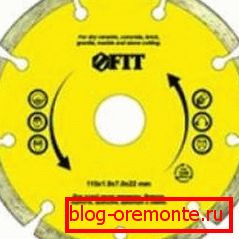 Disk postavite v smeri puščice. Disk postavite v smeri puščice.