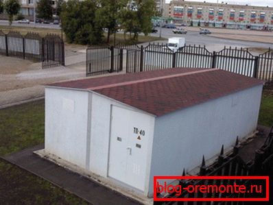 Za majhne zasebne zgradbe in upravne stavbe je bila nameščena manjša oprema Za majhne zasebne zgradbe in upravne stavbe je bila nameščena manjša oprema