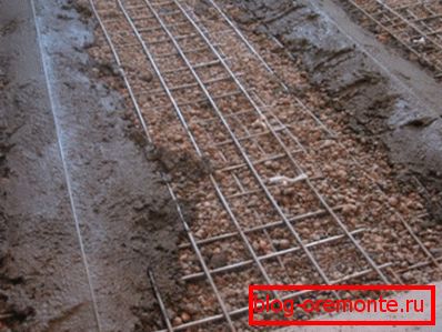 Za ustvarjanje svetilnikov je najbolje uporabiti čist cement ali sadil sadre, saj peskobeton že dolgo ostane sušen. Za ustvarjanje svetilnikov je najbolje uporabiti čist cement ali sadil sadre, saj peskobeton že dolgo ostane sušen.