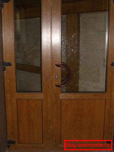 plastična vrata gost