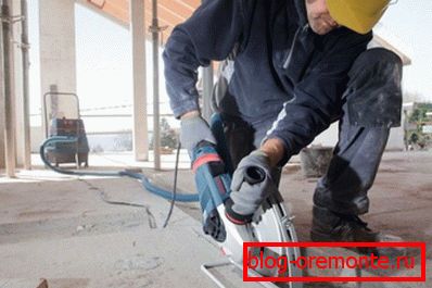 Premiki orodja morajo biti gladki in počasni. Premiki orodja morajo biti gladki in počasni.