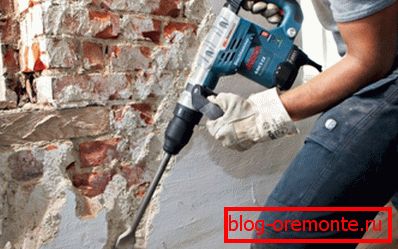 Če morate odstraniti debelo plast betona, brez mehanskih udarcev ne morete storiti. Če morate odstraniti debelo plast betona, brez mehanskih udarcev ne morete storiti.