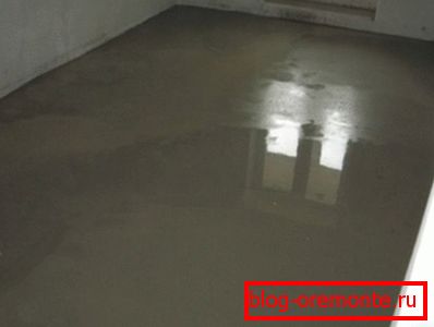 Fotografija betonskega estriha v stanovanju. Fotografija betonskega estriha v stanovanju.