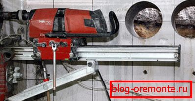 Fotografija vam omogoča, da ocenite kakovost robov lukenj, ki jih je pustila diamantna krona. Fotografija vam omogoča, da ocenite kakovost robov lukenj, ki jih je pustila diamantna krona.