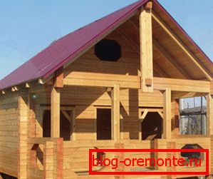 Fotografije procesa izgradnje hiše lesa Fotografije procesa izgradnje hiše lesa
