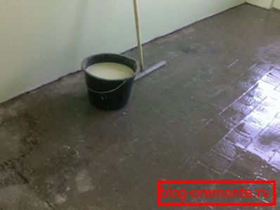 Uporaba vseh materialov, ki temeljijo na cementu, je najboljša kombinacija s podlago. Uporaba vseh materialov, ki temeljijo na cementu, je najboljša kombinacija s podlago.