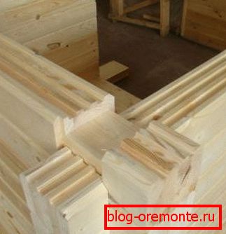 Izdelava kotov iz profiliranega lesa je skoraj enaka kot pri običajnem materialu. Izdelava kotov iz profiliranega lesa je skoraj enaka kot pri običajnem materialu.