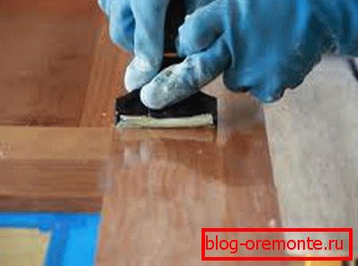 Odstranite barvo z lopatico Odstranite barvo z lopatico