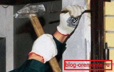 Pritrditev skozi škatlo kako namestiti kovinska vhodna vrata