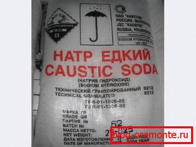 Kavstična soda, je kavstična soda. Kavstična soda, je kavstična soda.