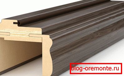 Škatla z vgrajenimi ploščicami Škatla z vgrajenimi ploščicami