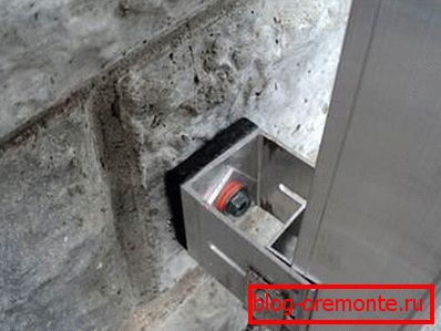 Pritrditev v aerated concrete. Nosilec za profil Pritrditev v aerated concrete. Nosilec za profil