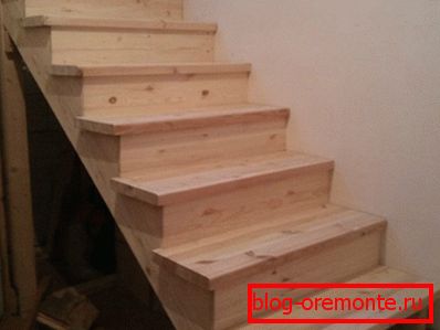 Riseri in tekalne plasti na pokrovu krožno verando naredite sami