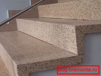 V elementih za fotografiranje, izdelanih iz porcelanskega lonca V elementih za fotografiranje, izdelanih iz porcelanskega lonca