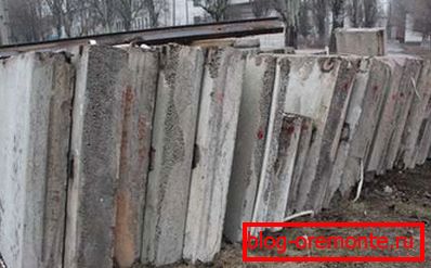 V fotostranskih ploščah V fotostranskih ploščah