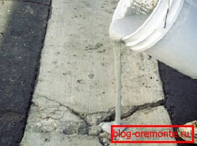 V foto - cementno - apneni zmesi za tesnjenje razpok v betonu V foto - cementno - apneni zmesi za tesnjenje razpok v betonu