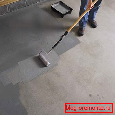 Na sliki je prikazan postopek nanašanja barve. Na sliki je prikazan postopek nanašanja barve.