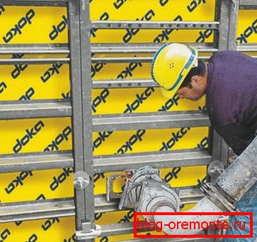 Materialna krma v ogrodju ogrodja