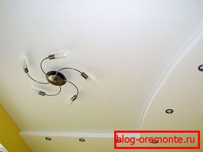 Suspendirano из гипсокартона Suspendirano из гипсокартона