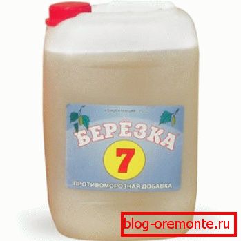 Dodatek proti zmrzovanju v 5 l posodah Dodatek proti zmrzovanju v 5 l posodah