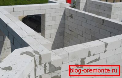 Rešitev vam omogoča, da ustvarite popolnoma ravno steno Rešitev vam omogoča, da ustvarite popolnoma ravno steno