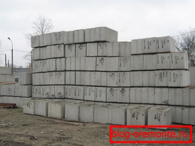 Različni modeli z oznako - betonski bloki 400 za 400 za 400 Različni modeli z oznako - betonski bloki 400 za 400 za 400