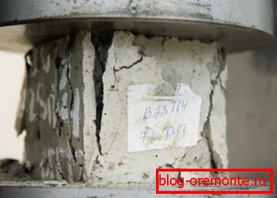 Vzorec odpovedi med preskusi stiskanja Vzorec odpovedi med preskusi stiskanja