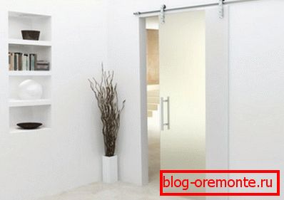 Tehnična drsna vrata notranji mehanizmi drsnih vrat