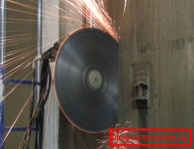 Rezanje armiranega betona z diamantnimi krogi je težek in nevaren proces