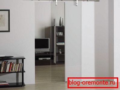 Drsna steklena vrata Drsna steklena vrata