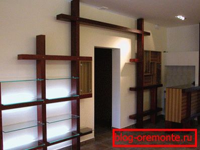 Stojalo iz opisanega materiala Stojalo iz opisanega materiala