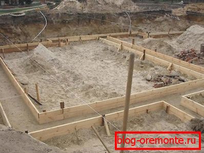 Gradnja temeljev je pomemben postopek, katerega kakovost je odvisna od celotnega procesa gradnje. Gradnja temeljev je pomemben postopek, katerega kakovost je odvisna od celotnega procesa gradnje.