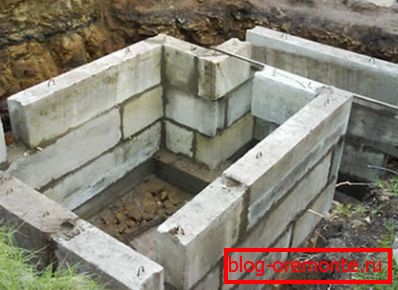 Gradnja kleti armiranobetonskih blokov