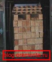 Sušenje lesenih materialov se izvaja v posebnih omarah, ki so poleg grelnih elementov lahko opremljeni tudi z vakuumskimi črpalkami. Sušenje lesenih materialov se izvaja v posebnih omarah, ki so poleg grelnih elementov lahko opremljeni tudi z vakuumskimi črpalkami.