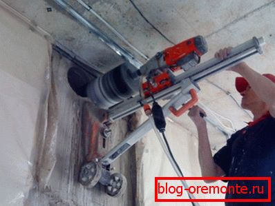 Vrtalne luknje v armiranem betonu s posebnim orodjem