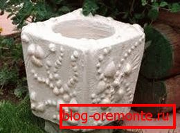 Tak element bo okrasil kateri koli del, navadni kamenčki se uporabljajo kot dekorativni okraski.
