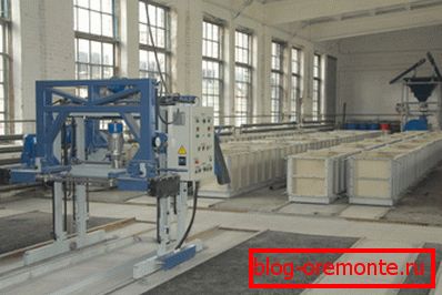 Delavnica za izdelavo pene blokov. Delavnica za izdelavo pene blokov.