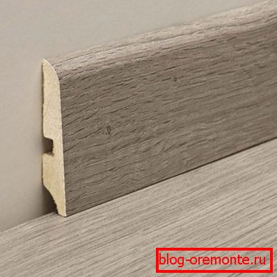 Barva podstavka pod laminatom