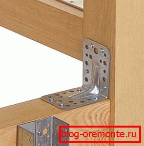 Kotiček в качестве крепежного элемента для соединения брусьев Kotiček в качестве крепежного элемента для соединения брусьев