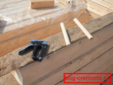 Polaganje jute izolacije Polaganje jute izolacije